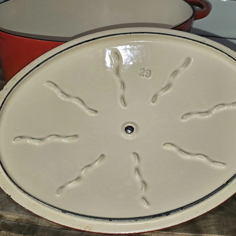 Le Creuset 29cm Flame Oval Dutch Oven - Picture 4 of 12